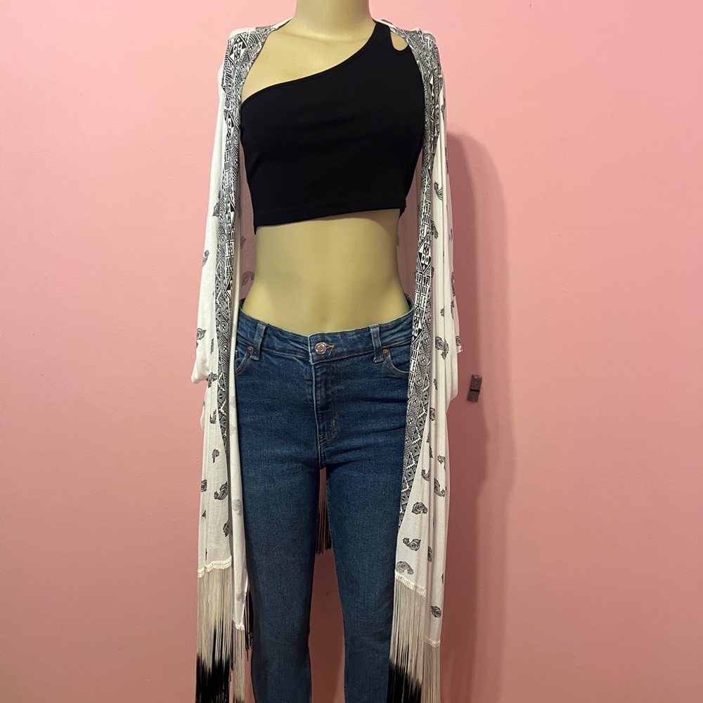 Chic White Patterned Kimono